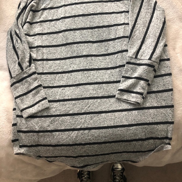 Market & Spruce Knit Top - Picture 2 of 2